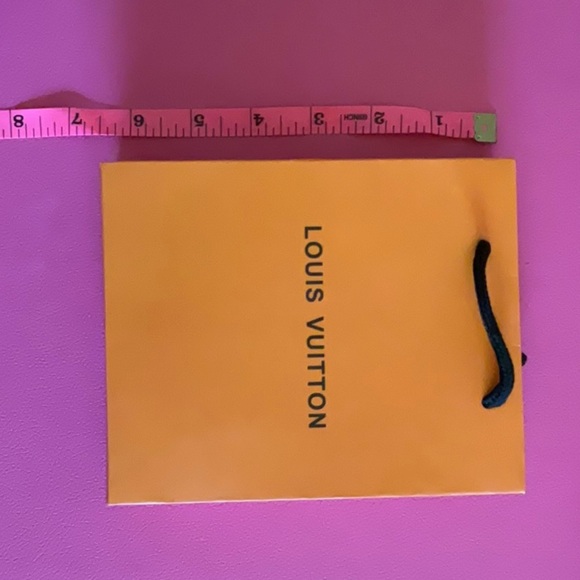 Lv gift bag - Picture 2 of 3